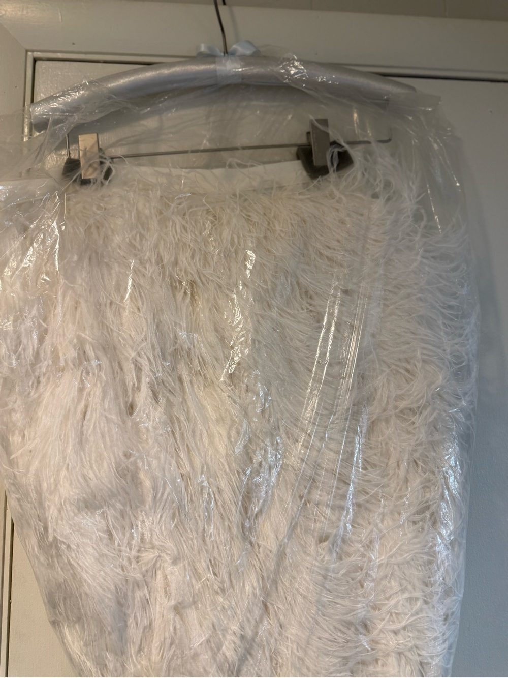 White Feather-Texture A-Line Skirt Saks 5th new in bag